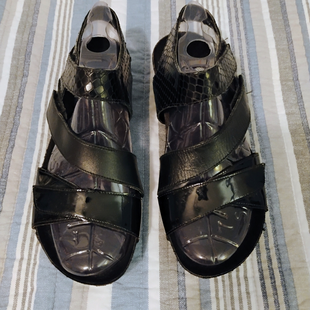 Women's Brazilian Velcro Leather Sandals Sz 7
